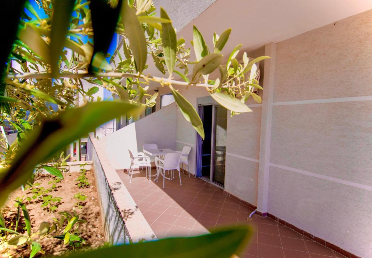 Grand Blue Aparthotel Sarandë Eksteriør billede