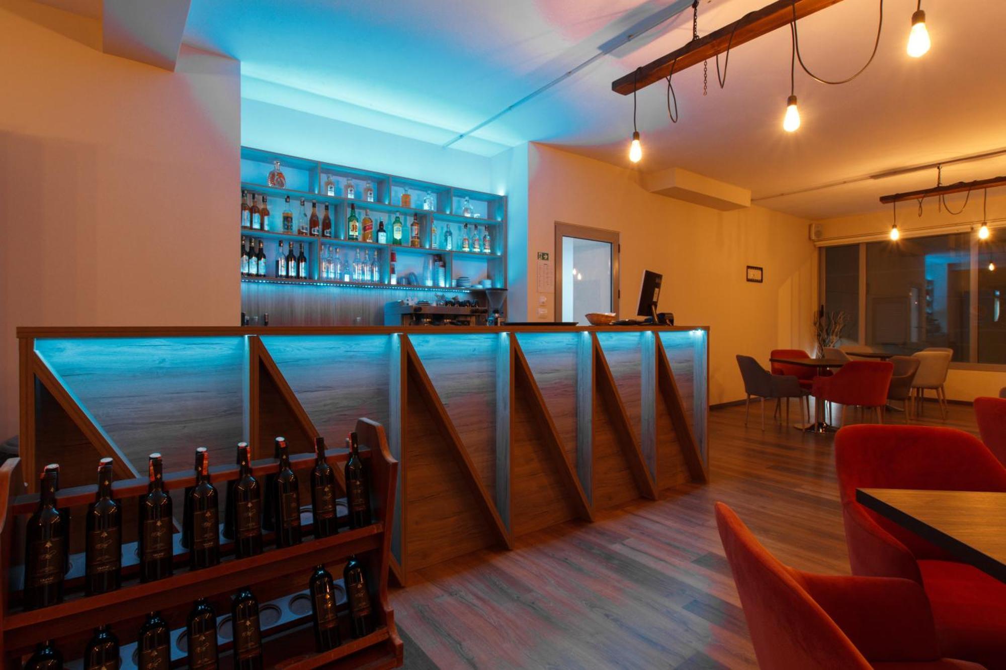 Grand Blue Aparthotel Sarandë Eksteriør billede
